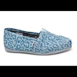 Blue Leopard Toms